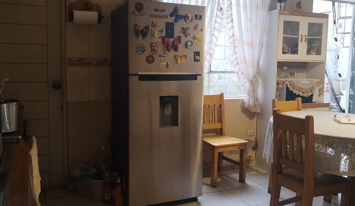 CASA EN VENTA EN AV DOLORES CERCADO 1