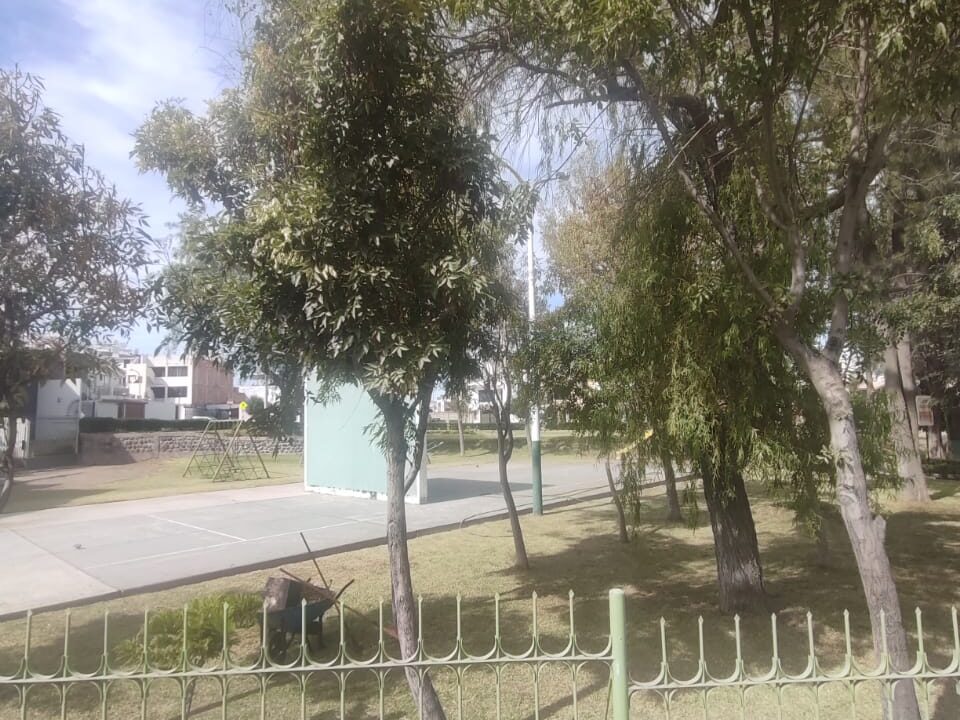 CASA EN VENTA EN JLBYR URB LA ENCALADA BETO VII