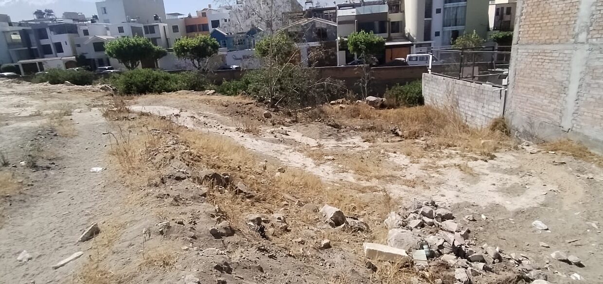 TERRENO EN VENTA EN CERRO COLORADO SR JESUS 511 M2 IV