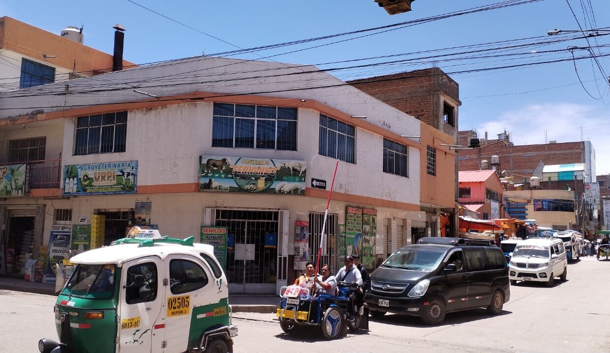 CASA COMERCIAL EN VENTA EN JULIACA 300 M2 SR JESUS (JUAN JOSE PACHECO ) 2