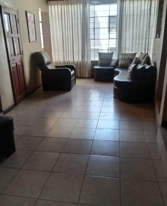 CASA EN VENTA EN CERRO VIEJO 532 M2 CERRO COLORADO V