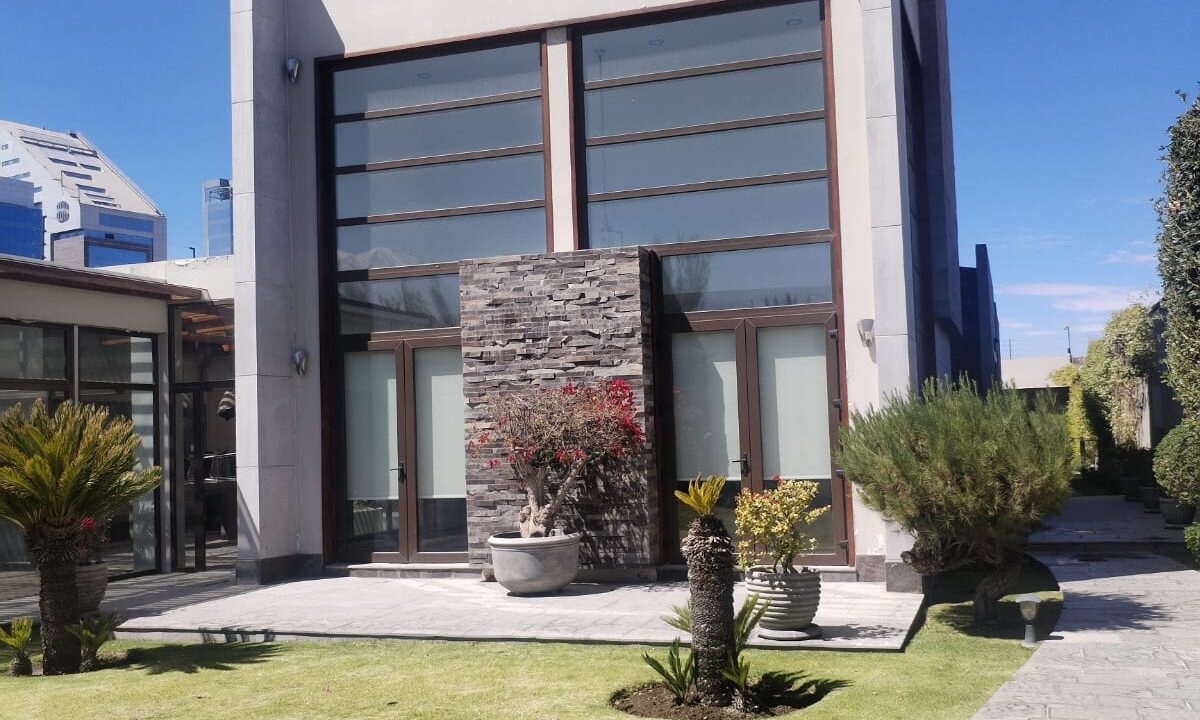CASA EN VENTA EN CHALLAPAMPA 958 M2 SRTA CLAUDIA III