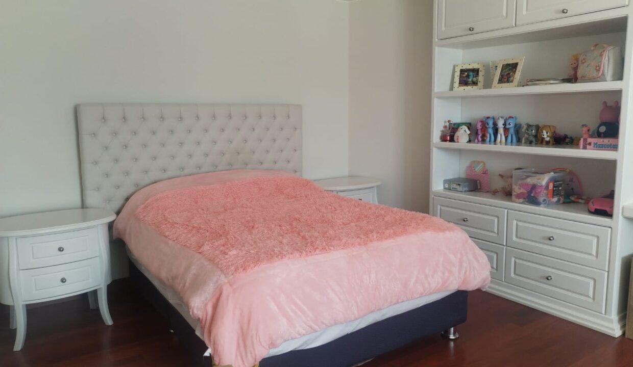 CASA EN VENTA EN CHALLAPAMPA 958 M2 SRTA CLAUDIA IX