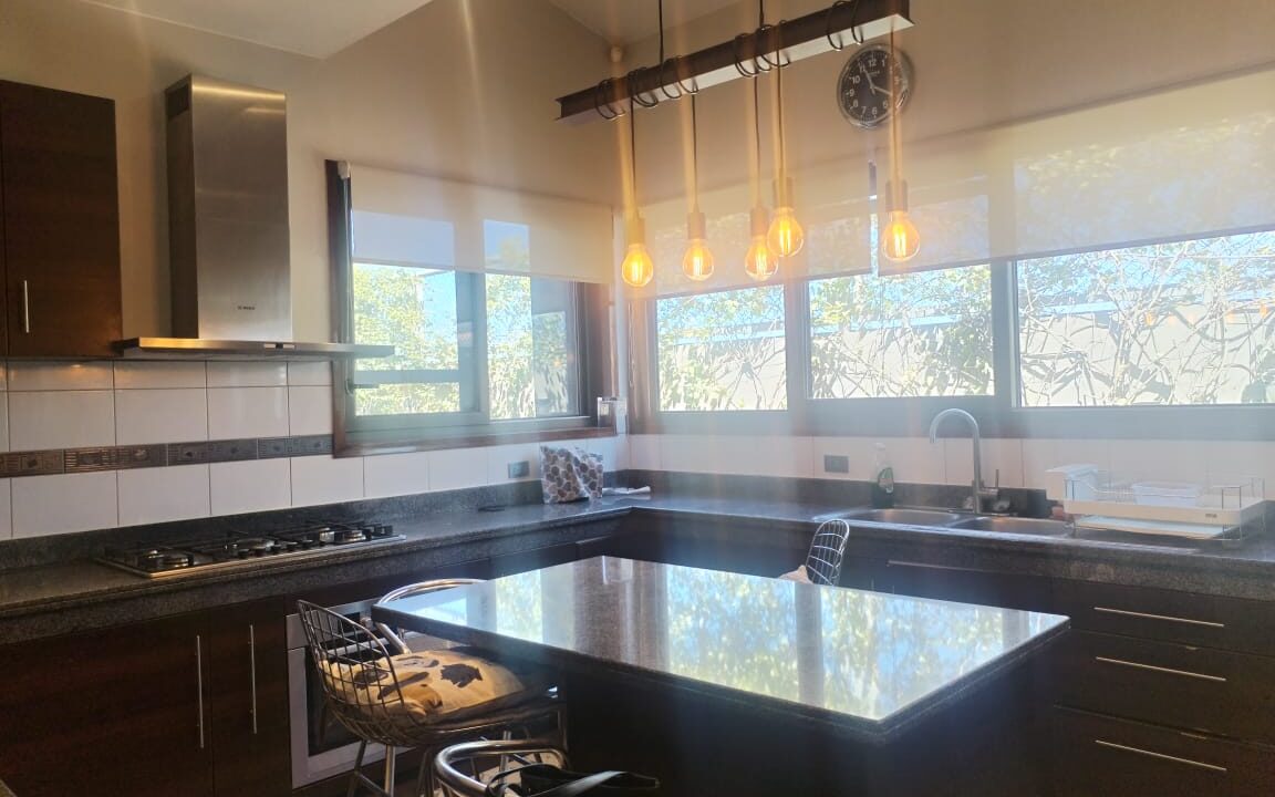 CASA EN VENTA EN CHALLAPAMPA 958 M2 SRTA CLAUDIA VI