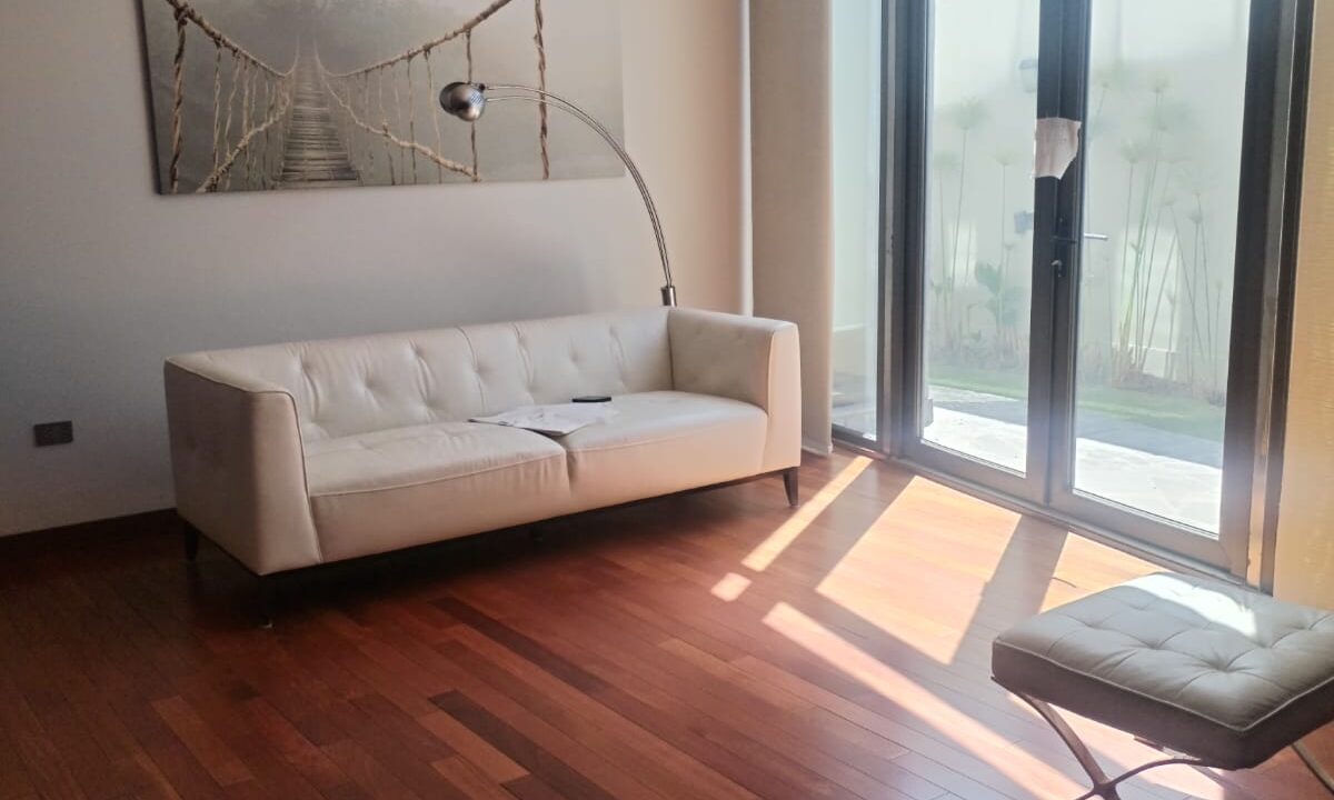 CASA EN VENTA EN CHALLAPAMPA 958 M2 SRTA CLAUDIA VIII