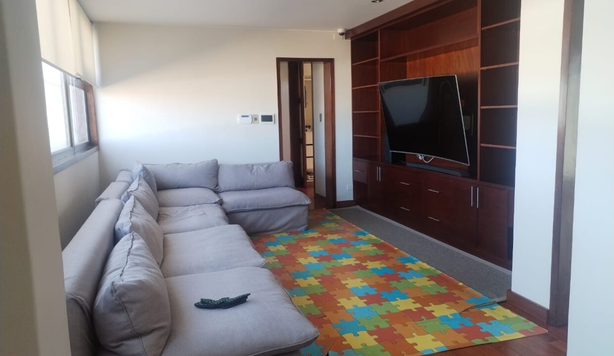 CASA EN VENTA EN CHALLAPAMPA 958 M2 SRTA CLAUDIA XII
