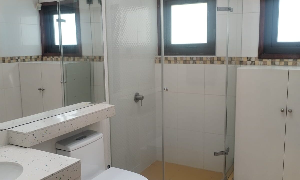 CASA EN VENTA EN CHALLAPAMPA 958 M2 SRTA CLAUDIA XIV