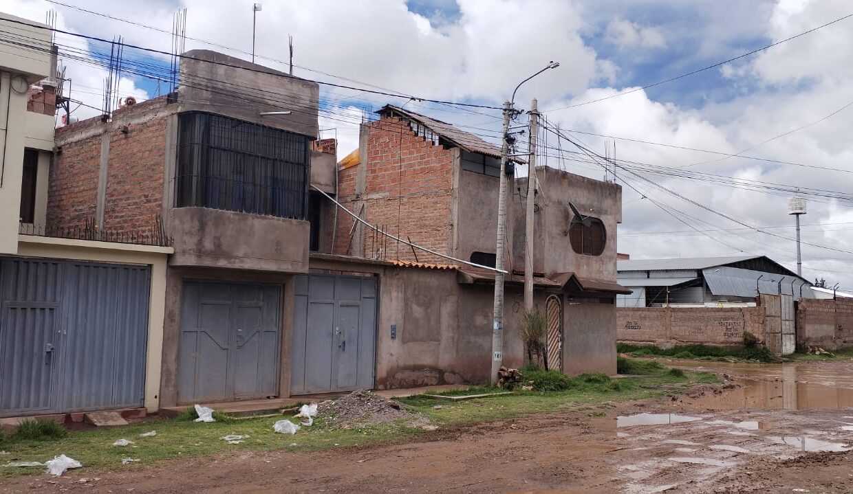 CASA EN VENTA JULIACA CONAUTO 200 M2 1