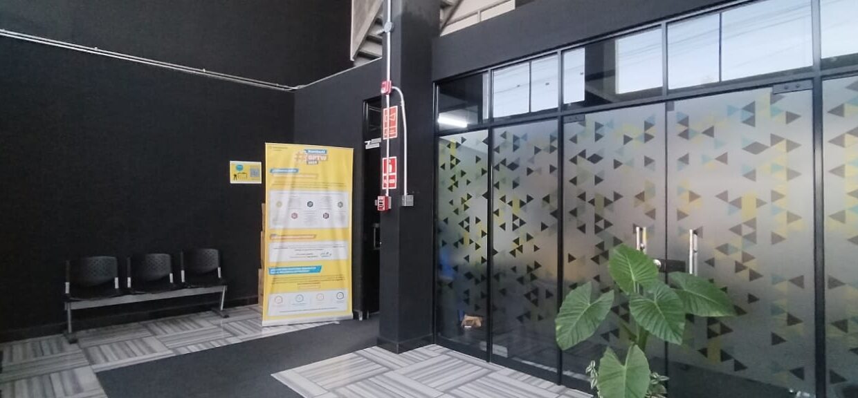 PROPIEDAD COMERCIAL EN VENTA AV PARRA 300 M2 SRA HILDA VALENCIA  VI