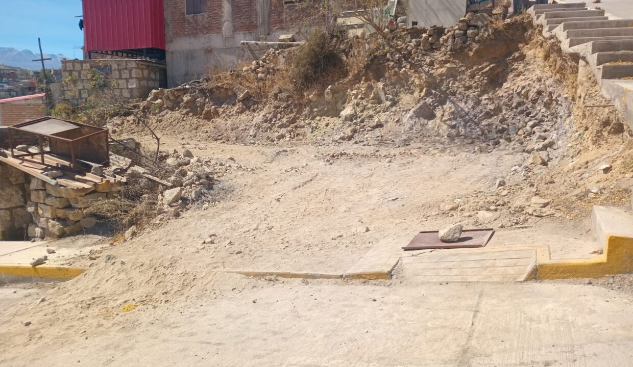 TERRENO EN VENTA EN PAUCARPATA ASOC VIV HUACSAPATA 200 M2 I